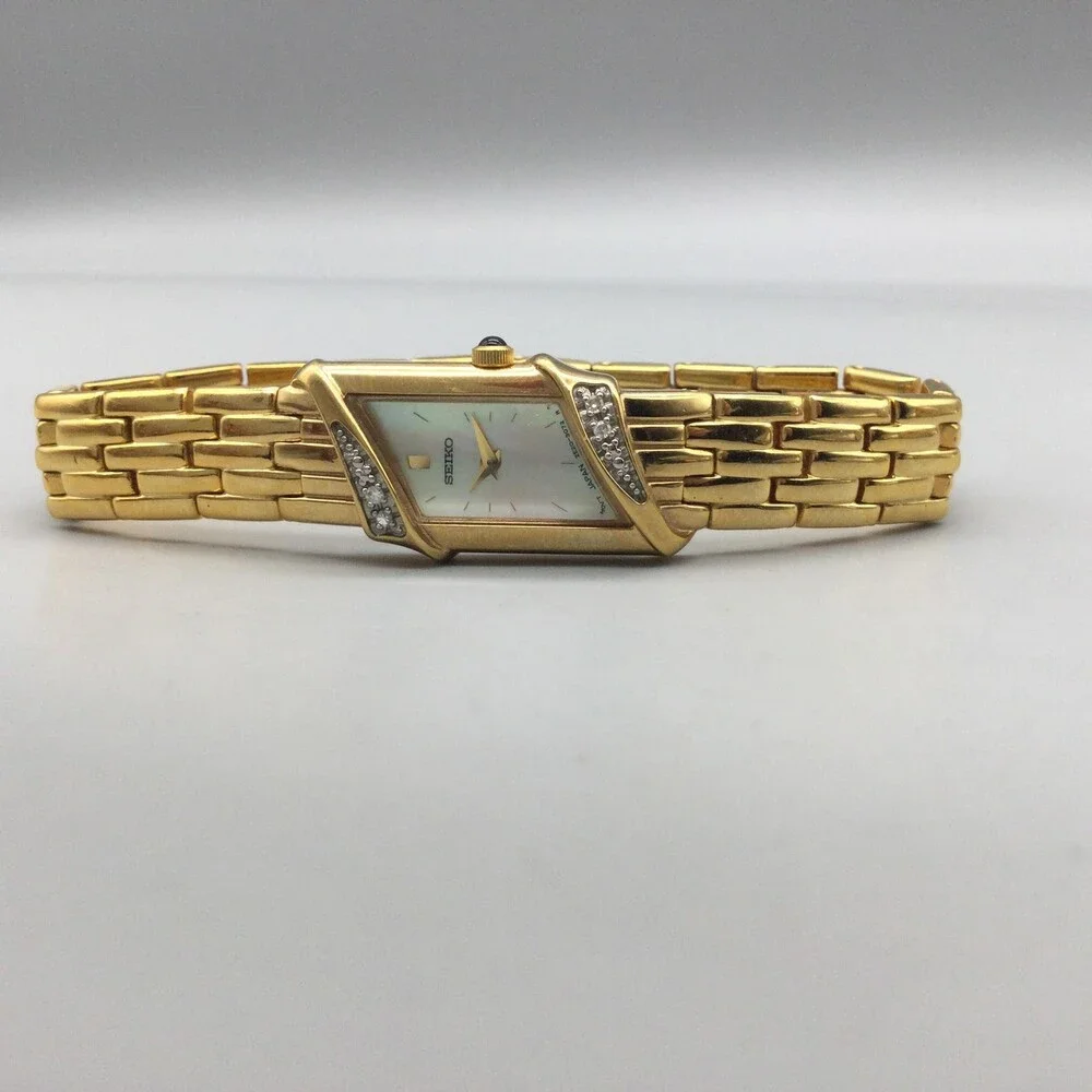 Seiko 22E20-7399 Womens Watch 14mm MOP Gold Tone Diamond New Battery 6.5